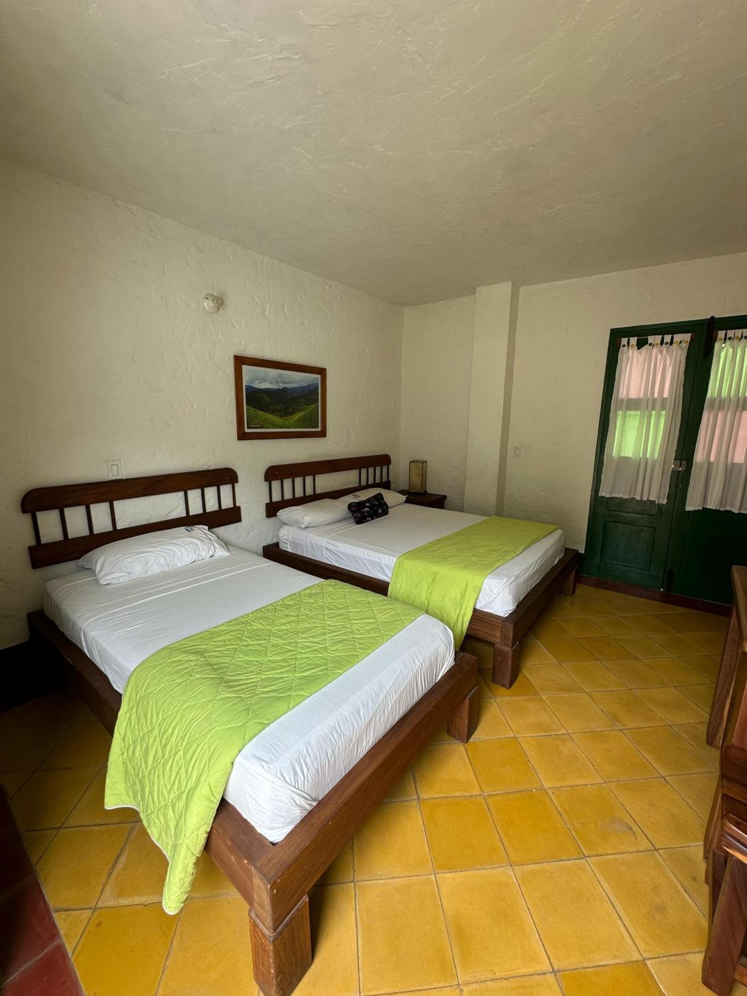 Hotel Vegas Del Rio Támesis Екстериор снимка