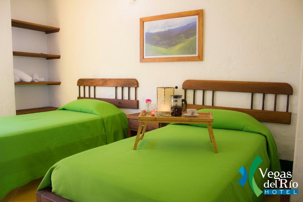 Hotel Vegas Del Rio Támesis Екстериор снимка