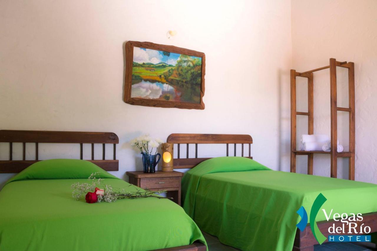 Hotel Vegas Del Rio Támesis Екстериор снимка