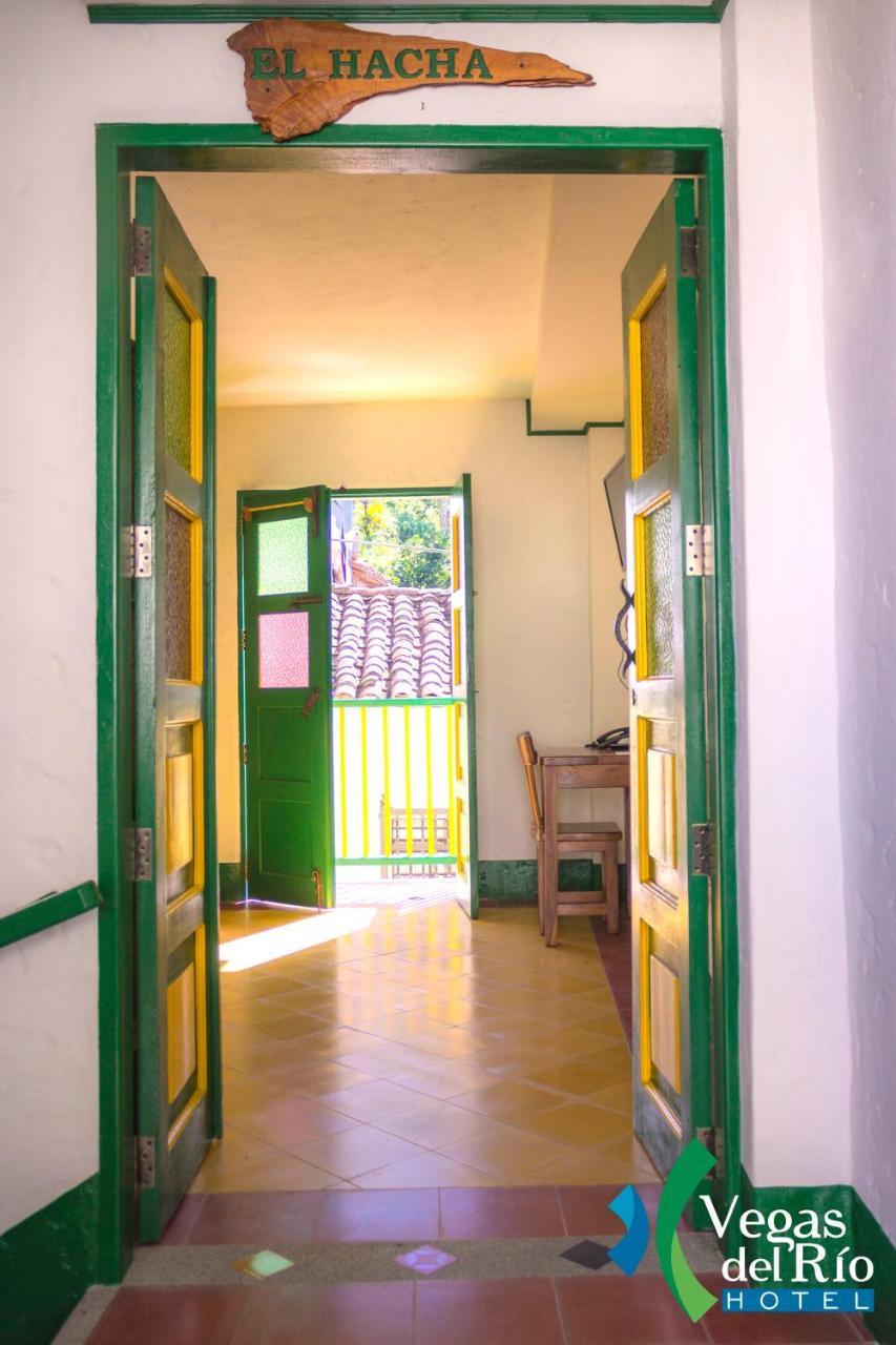 Hotel Vegas Del Rio Támesis Екстериор снимка