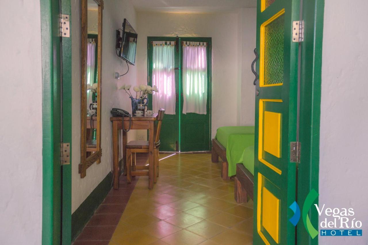 Hotel Vegas Del Rio Támesis Екстериор снимка