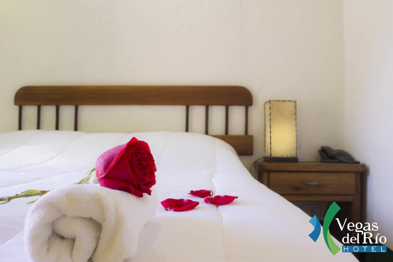 Hotel Vegas Del Rio Támesis Екстериор снимка