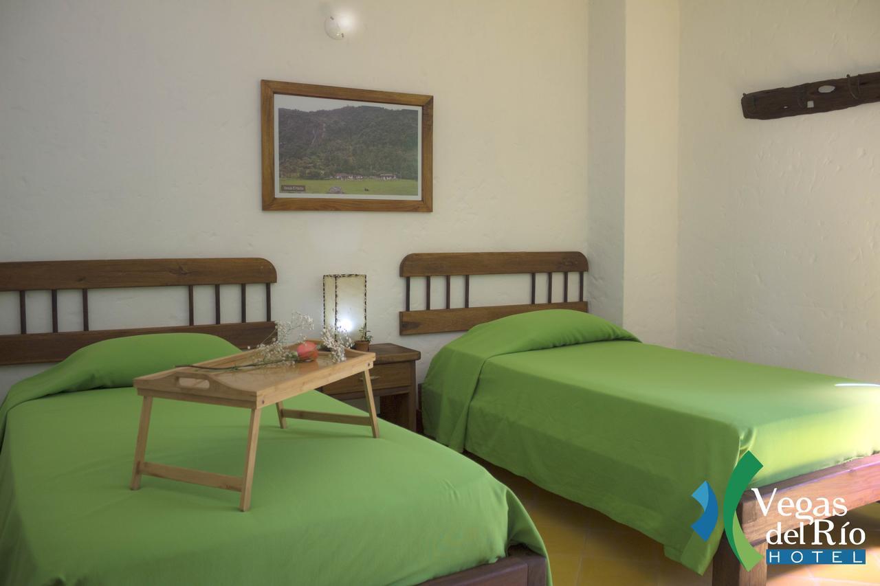 Hotel Vegas Del Rio Támesis Екстериор снимка