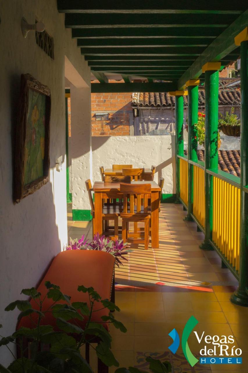 Hotel Vegas Del Rio Támesis Екстериор снимка